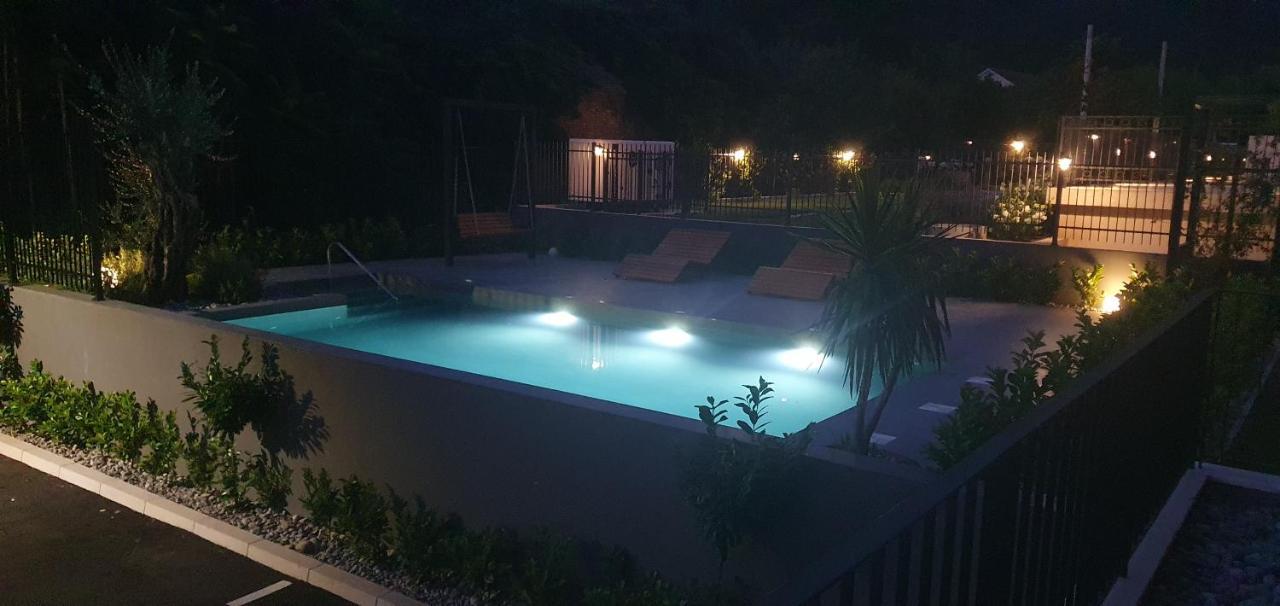 Bjelica Rental Apartments - Nela Apartment Tivat Exteriör bild